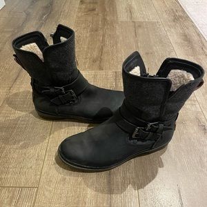 Lorna Ugg Boots size 7